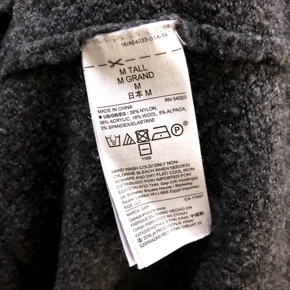 SOLD!!  GAP | V-Neck Sweater - Picture 5 of 6